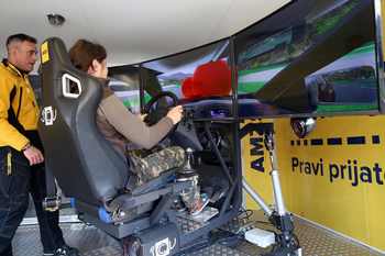 Dan odprtih vrat AMZS v centru varne vožnje