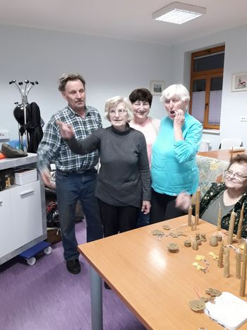 IZDELAVA VOŠČENIH OKRASKOV