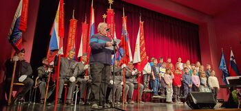 Spominska slovesnost ob 81. obletnici usmrtitve talcev ob visečem mostu v Desklah