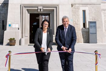 Zaključena obsežna obnova zunanjosti Pomnika miru na Cerju z mislijo na trajnost in okolje