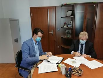 Podpisana pogodba za javno-zasebno partnerstvo za dom starejših občanov v Občini Ig