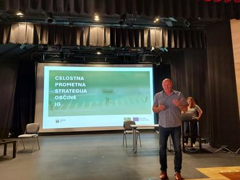 Javna razprava o celostni prometni strategiji