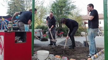 Vrtičkarji v klubu Zakon