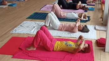 LEKCIJE UČENJA LAHKOTNEGA GIBANJA PO FELDENKRAIS METODI