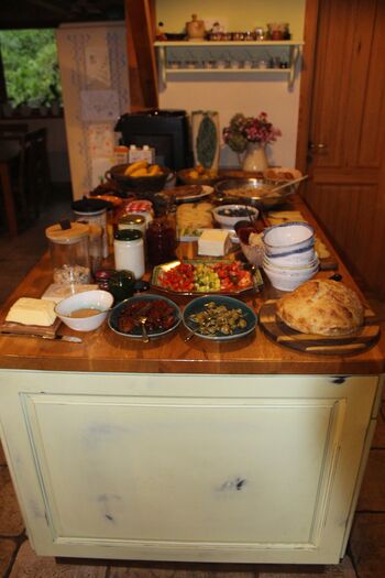 ŽENSKA USTVARJALNICA