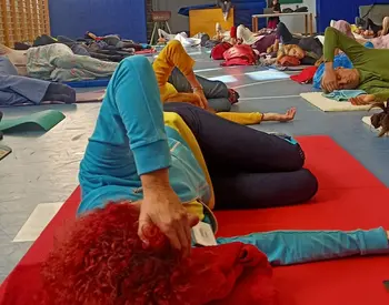 LEKCIJE UČENJA LAHKOTNEGA GIBANJA PO FELDENKRAIS METODI
