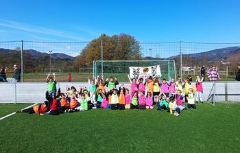 April je prinesel pestro dogajanje na nogometnih zelenicah