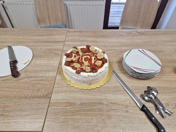 Kuhamo in pečemo v Medgeneracijskem centru Prebold