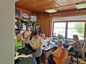 Enkraten dan v Medgeneracijskem centru Prebold: Ustvarjanje, smeh in orientalski ples. Enkraten dan v Medgeneracijskem centru Prebold: Ustvarjanje, smeh in orientalski ples.