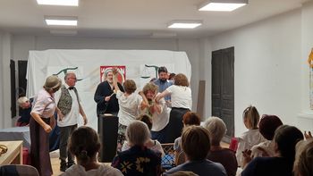 Nasmejani večer z Butalci