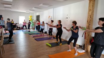 Vadba Pilatesa v Medgeneracijskem centru Prebold