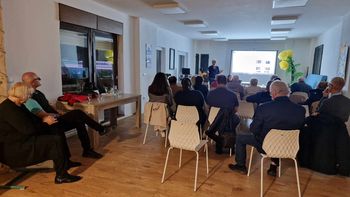 Navdihujoče zgodbe Toma in Bojane Križnar v Medgeneracijskem centru Prebold