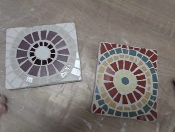 Čarobni mozaiki iz keramike – ustvarjalna delavnica z Mojco Černivšek