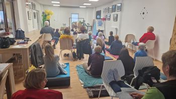 Glasba za telo in srce. Zvočna terapija z gospodom Birmanom v Medgeneracijskem centru Prebold Glasba za telo in srce. Zvočna terapija z gospodom Birmanom v Medgeneracijskem centru Prebold