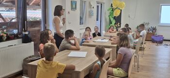 Peti dan počitniškega varstva – ustvarjalne glavice na delu!