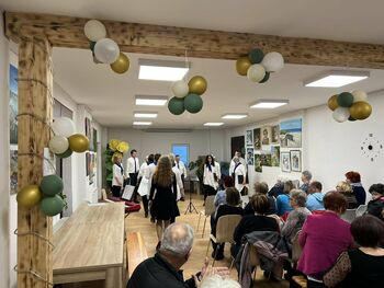 Dalmatinski večer ob prazniku žensk – večer, ki je ogrel srca Dalmatinski večer ob prazniku žensk – večer, ki je ogrel srca