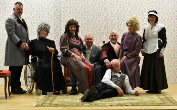 Premierna uprizoritev veselo igre DVE TAŠČI 