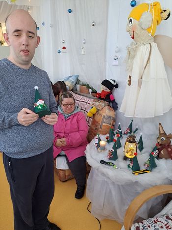 Srečanja ob božičnih zgodbah adventnega koledarja 