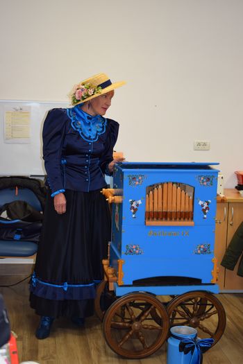 Zvoki lajne z Majdo Marinšek Milavec