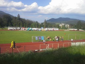 10 krogov za 10 nasmehov