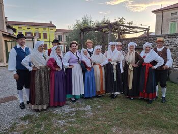 Folklorni večer pod zvezdami Folklorni večer pod zvezdami