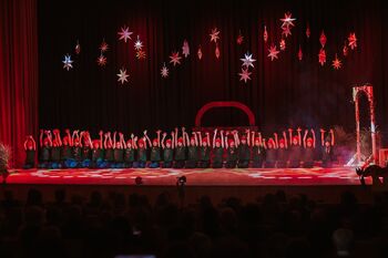 RDEČA KAPICA - MALO DRUGAČE 