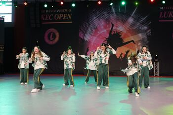 Prva tekma, zlate stopničke 