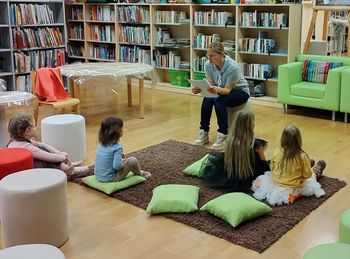 Pravljična ura v Občinski knjižnici Prebold