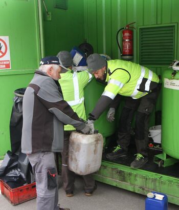 Skupaj zbrali 5.855 kg nevarnih odpadkov Skupaj zbrali 5.855 kg nevarnih odpadkov