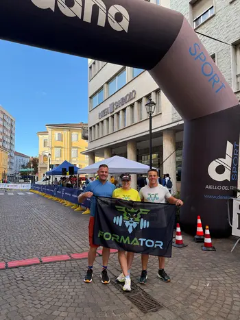Ekipa FORMATOR na prvem čezmejnem polmaratonu GO&GO