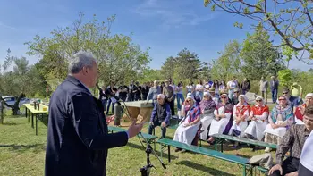 4. Oljkarski praznik z blagoslovom oljk nad Lokvico povezal oljkarje, kulturo in tradicijo