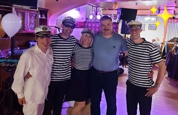 »20 let ni kar tako!« bodo Jurčki prepevali v Polki za slovo »20 let ni kar tako!« bodo Jurčki prepevali v Polki za slovo