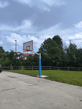 V Butajnovi postavljen nov koš