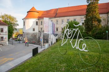 Gradovi v dolini reke Save (vlak & kolo) - kolesarsko vodenje