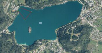 Delna zapora jezera v času Triatlon Festival Bled 2025 