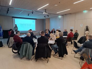 Potrjena vizija in cilji nove prometne strategije Potrjena vizija in cilji nove prometne strategije