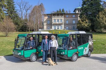Po Bledu bo vozil električni minibus Tinček