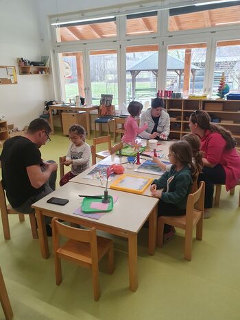 Spomladanska srečanja s starši