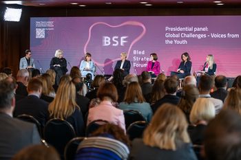 19. Blejski strateški forum z naslovom »Svet vzporednih realnosti«