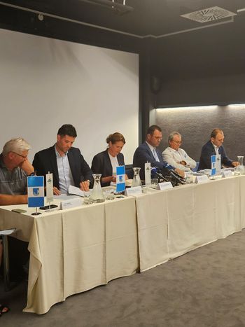 O Južni razbremenilni cesti na skupni novinarski konferenci