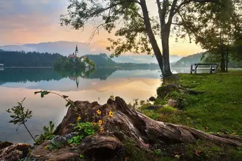 Sooblikujmo prihodnost Bleda: povabilo k oddaji mnenj in vizij za razvoj turizma do leta 2045