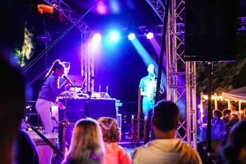 Javni poziv neuveljavljenim in perspektivnim glasbenim ustvarjalcem k sodelovanju v programu Blejsko poletje 2026