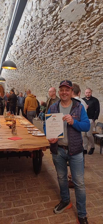 Zlato priznanje za krvavice in svinjsko salamo – Noj Tomi