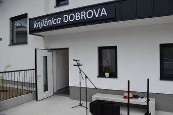 Otvoritev nove Knjižnice Dobrova v Zeleni dolini