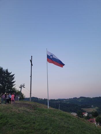 Na Kogeljču zaplapolala nova slovenska zastava