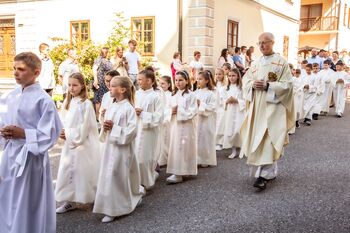 Prvo sveto obhajilo v Horjulu Prvo sveto obhajilo v Horjulu