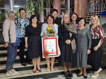 »Ženske držimo tri vogale, včasih še četrtega"