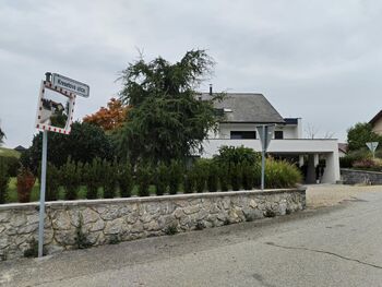 Ulice, trgi in ceste našega mesta: Kresetova ulica