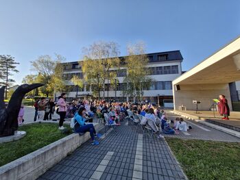 Vesolje bralnih zakladov – poletni izziv za radovedne bralce