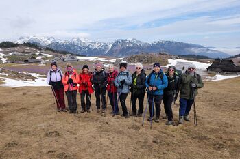 NARAVOVARSTVENA EKSKURZIJA "CVETOČA VELIKA PLANINA" PD TREBNJE NARAVOVARSTVENA EKSKURZIJA "CVETOČA VELIKA PLANINA" PD TREBNJE